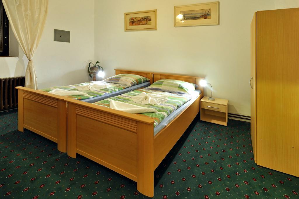 Hotel Kovarna Decin Luaran gambar