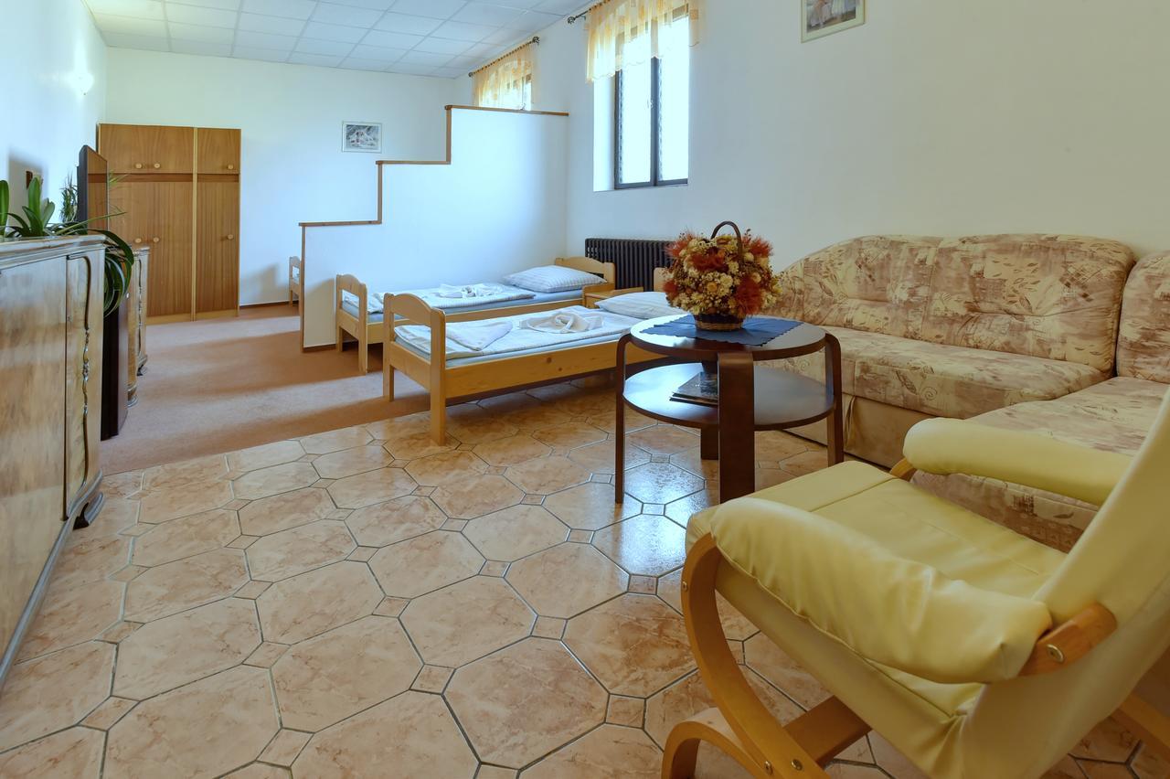 Hotel Kovarna Decin Luaran gambar